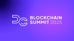 Blockchain Summit 2025: moderan dizajn, apstraktni simbol, ljubičasto-plava gradijentna pozadina. DC blockchain