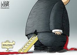 Karikatura o korupciji političara s simbolima moći, bogatstva i donacija. korporativne donacije